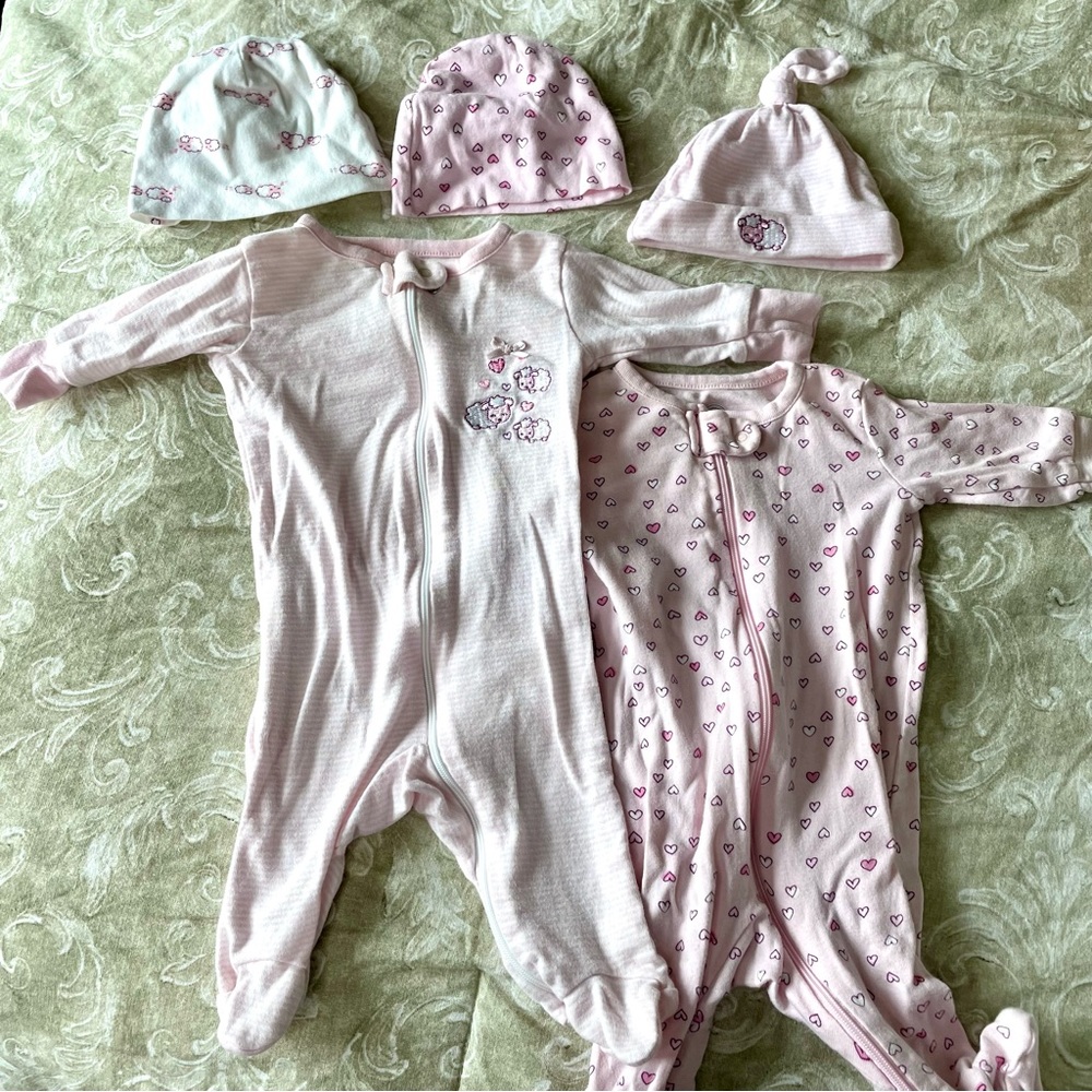 Bundle set of baby girl pajamas and matching hats, newborn, pink, Wonder Nation